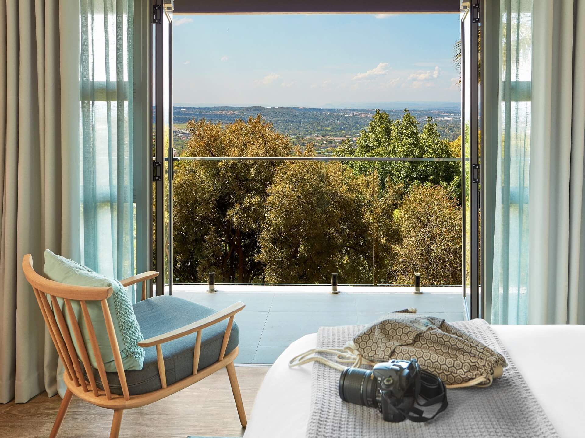 Sunset room - The Cliffside | Northcliff Ridge, Gauteng